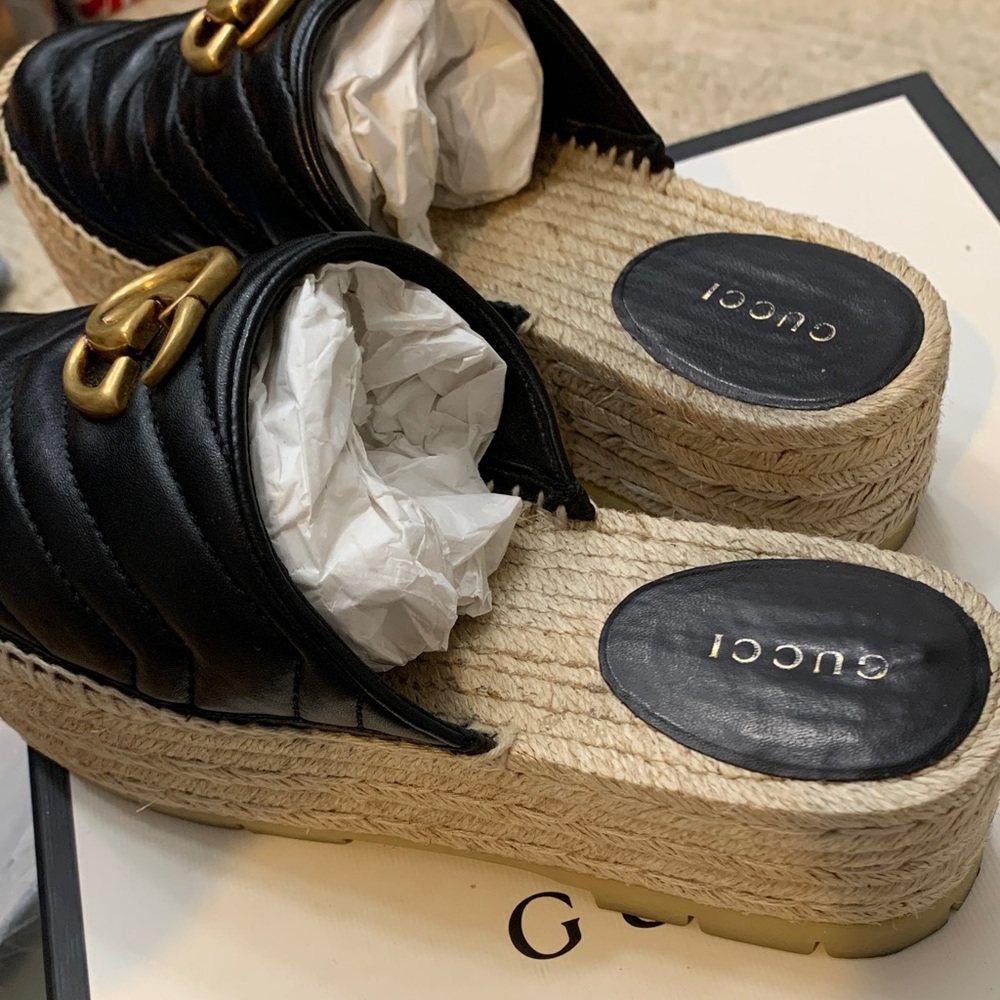 Gucci Black and Gold Espadrille Platform Slides - Picture 8 of 11